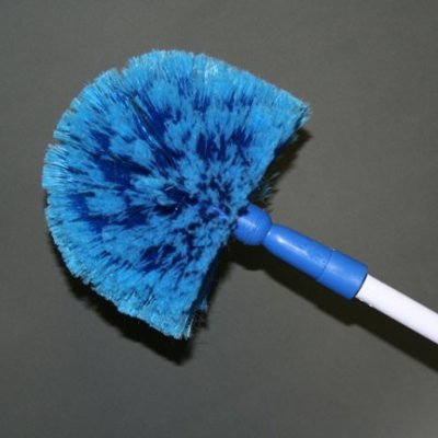 Round Polypro Flagged Specialty Duster and Extention Handle (9" diameter head)